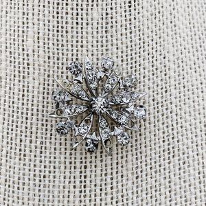 Vintage Snowflake Flower Brooch Necklace
